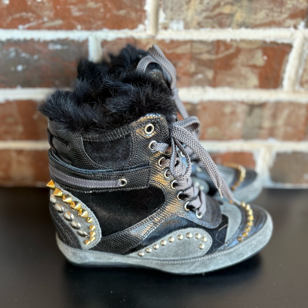 Baldan Gray Black Leather Suede Spike Stud Rabbit Trim Boots Size EU 37